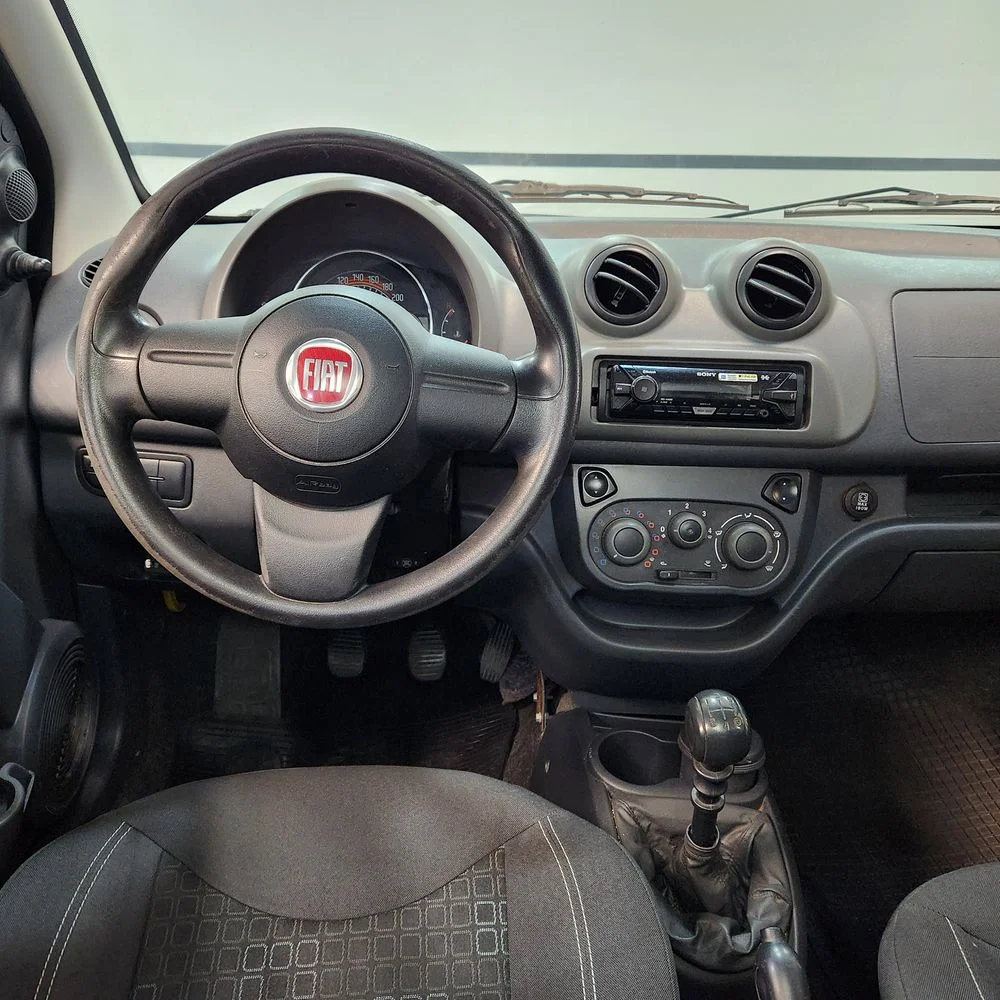 FIAT Uno EVO 2014 4x2 NAFTA Miniatura 3
