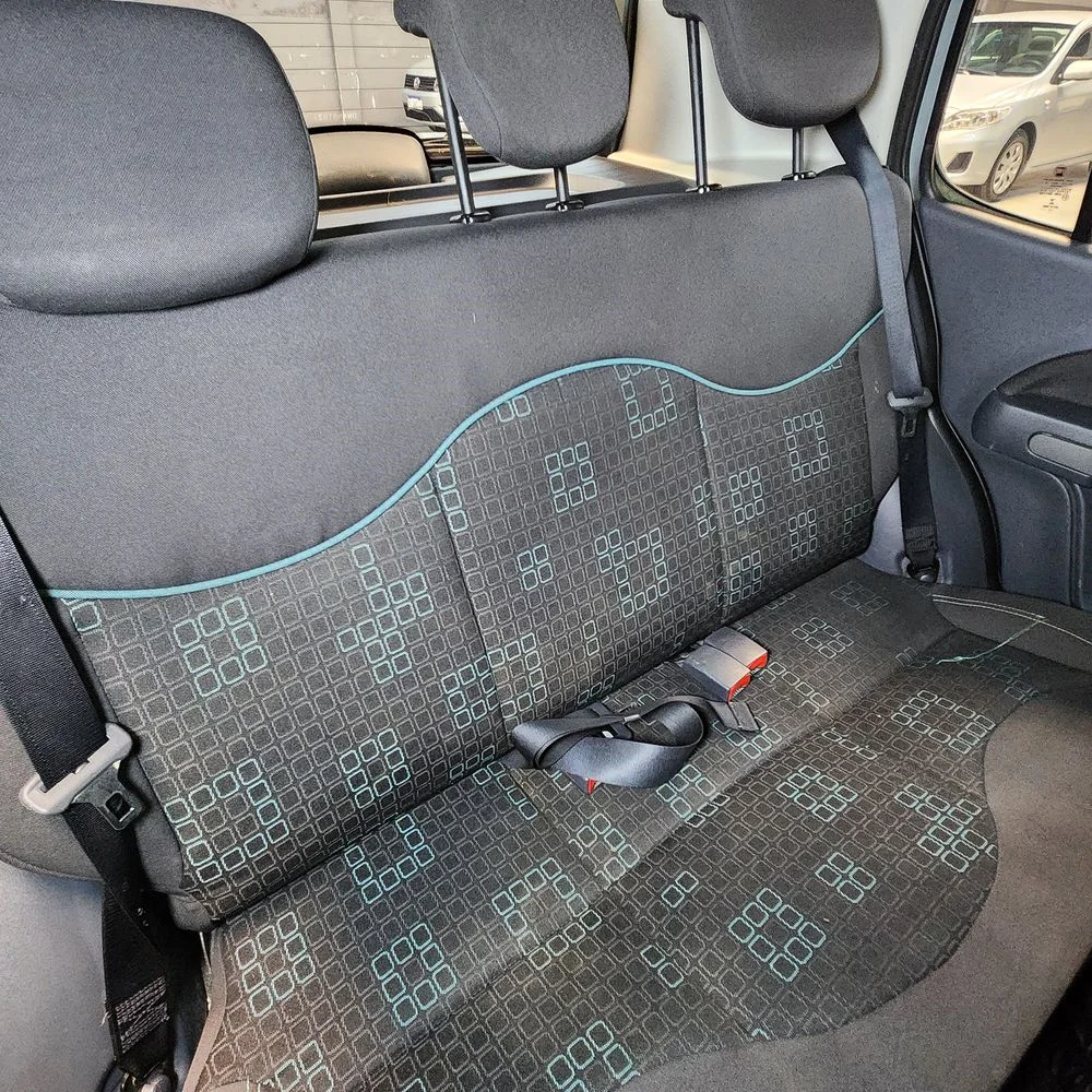 FIAT Uno EVO 2014 4x2 NAFTA Miniatura 10