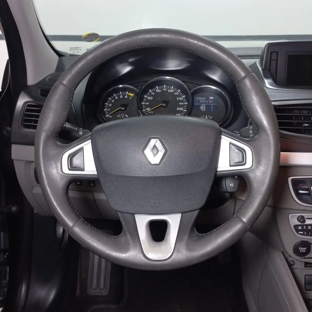 RENAULT Fluence 2012 4x2 NAFTA Miniatura 4