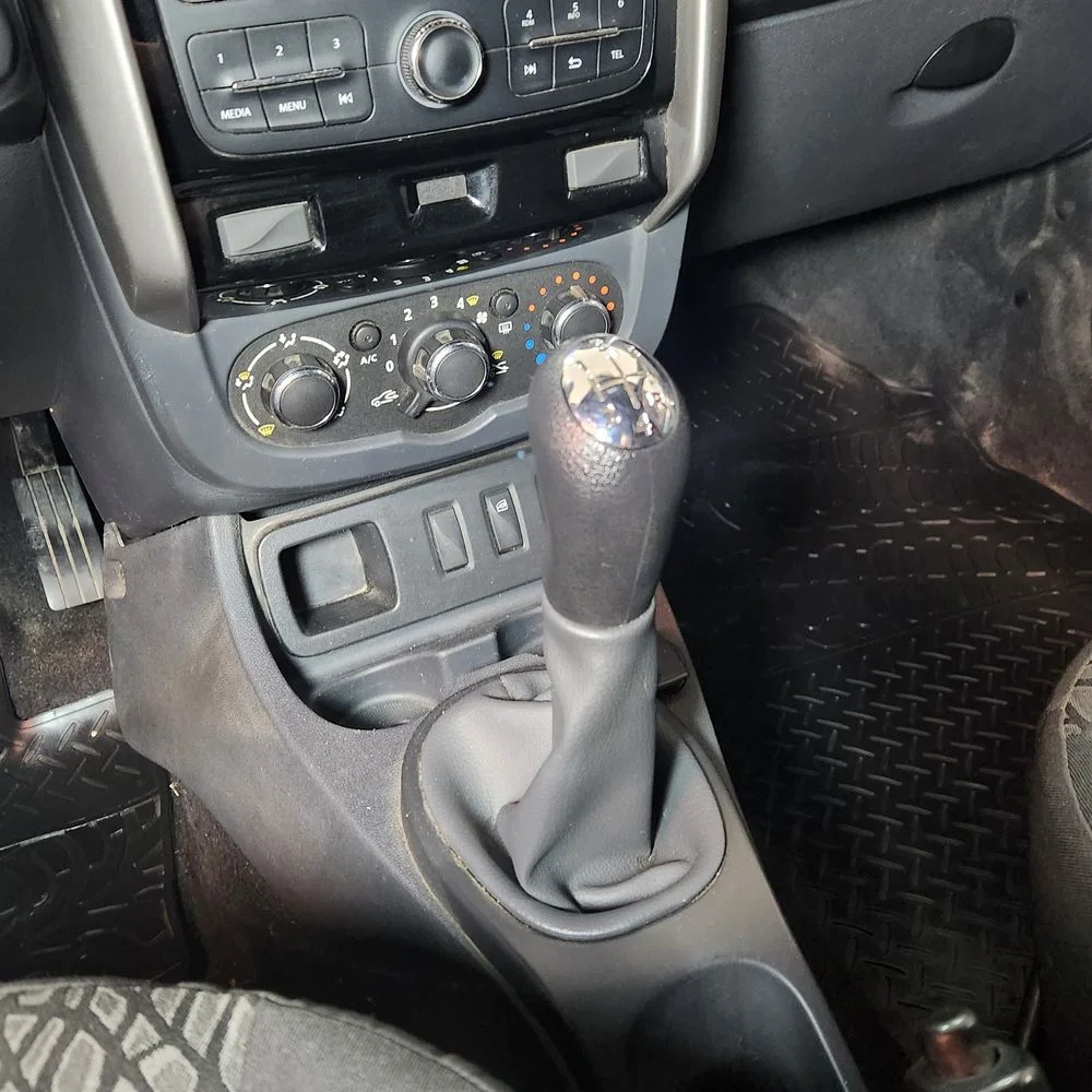RENAULT Duster Oroch 2018 4x2 NAFTA Miniatura 3