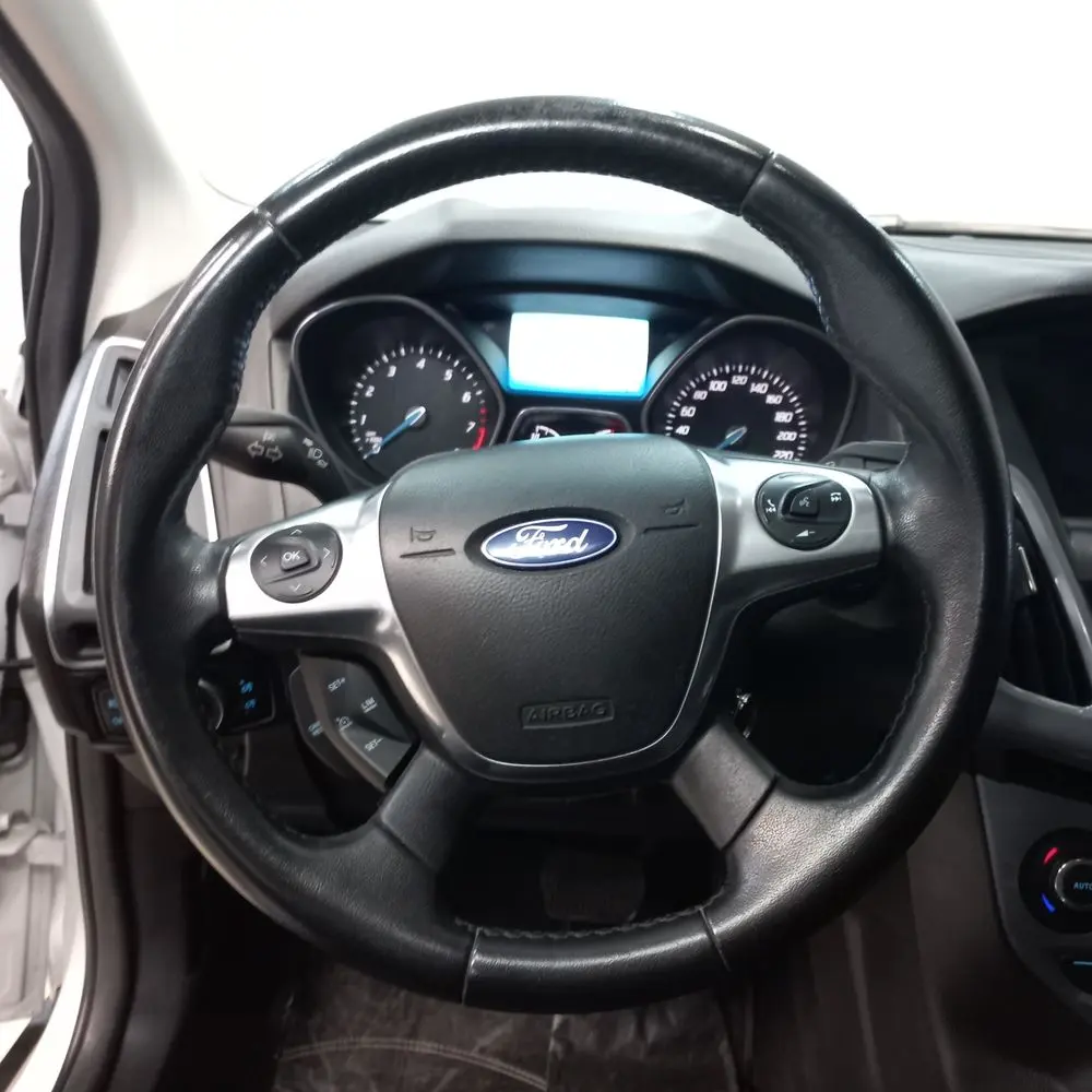 FORD Focus III 2015 4x2 NAFTA Miniatura 4