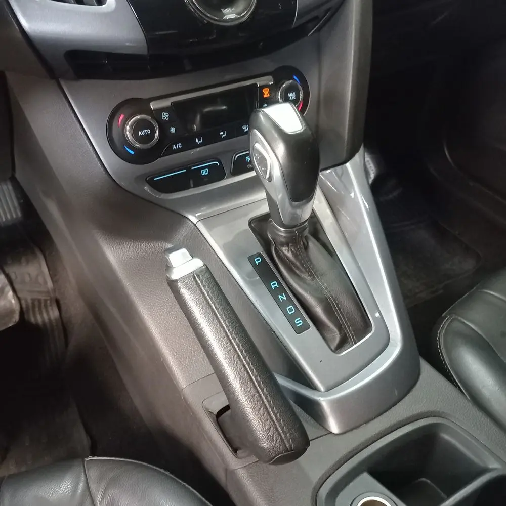 FORD Focus III 2015 4x2 NAFTA Miniatura 6
