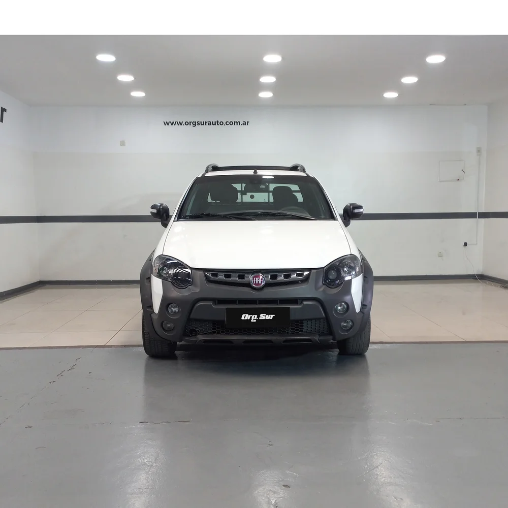 FIAT Strada 2018 4x2 NAFTA Miniatura 2