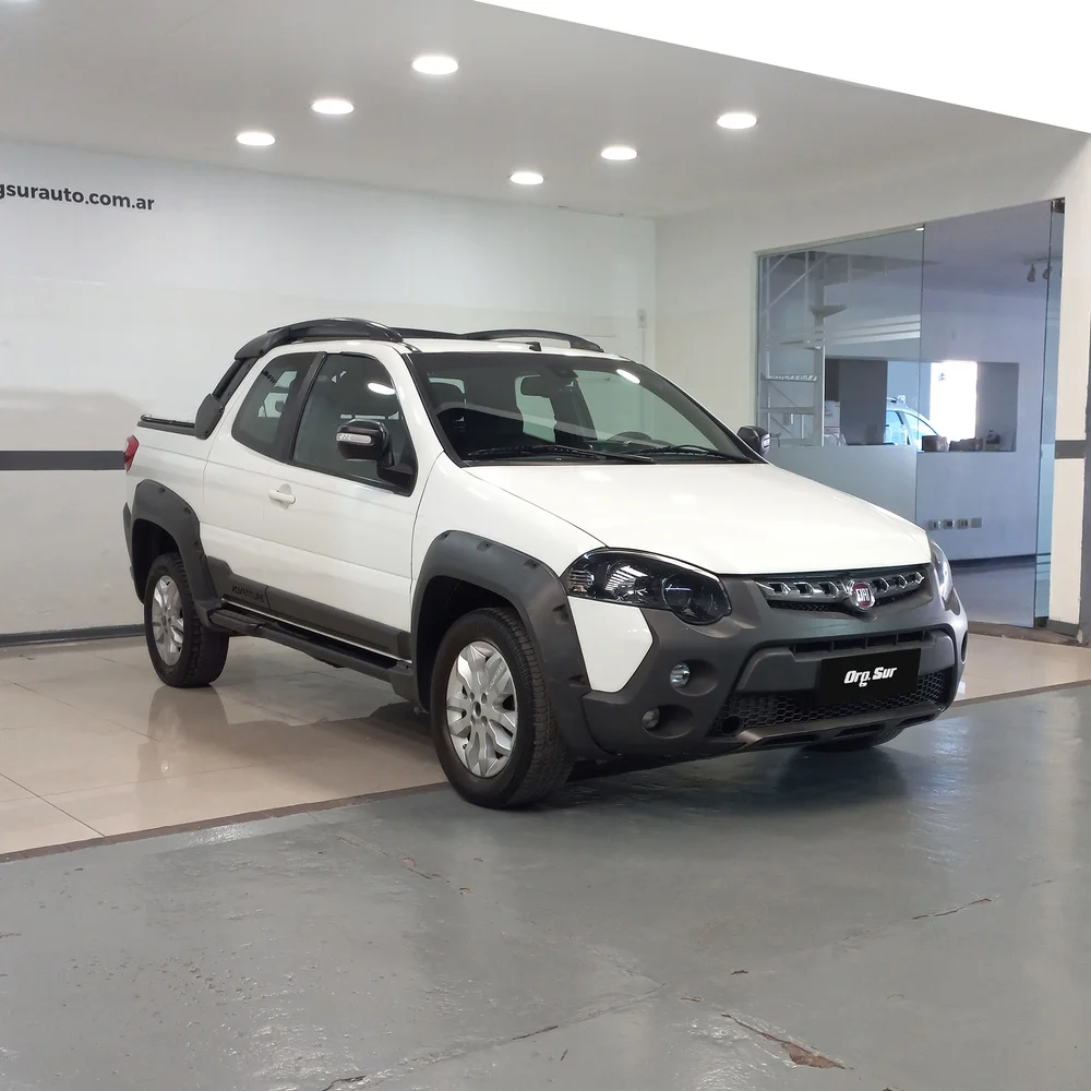 FIAT Strada 2018 4x2 NAFTA Miniatura 3