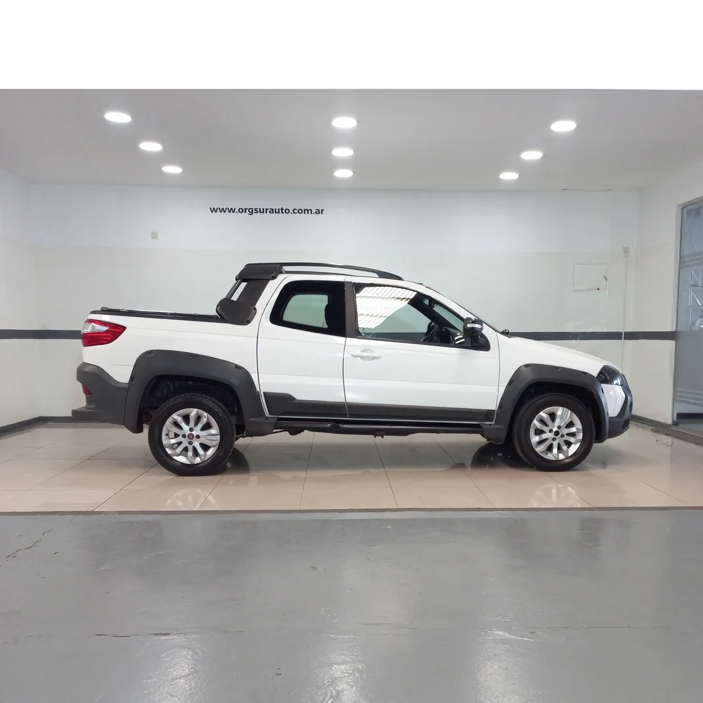 FIAT Strada 2018 4x2 NAFTA Miniatura 4