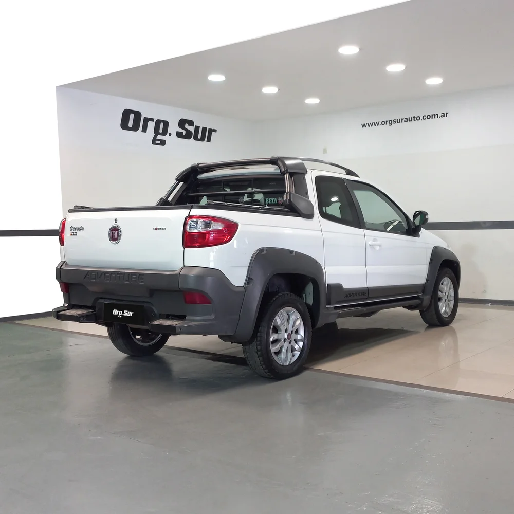 FIAT Strada 2018 4x2 NAFTA Miniatura 5