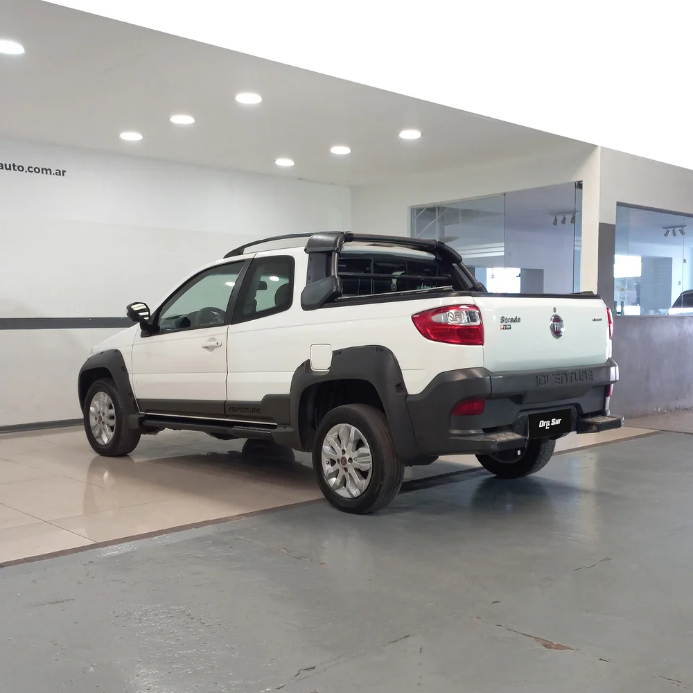 FIAT Strada 2018 4x2 NAFTA Miniatura 7