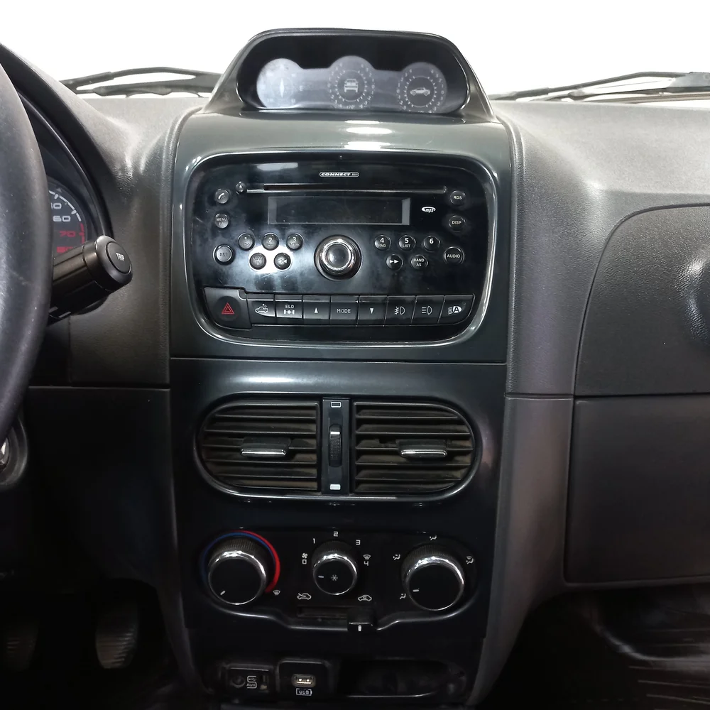 FIAT Strada 2018 4x2 NAFTA Miniatura 11