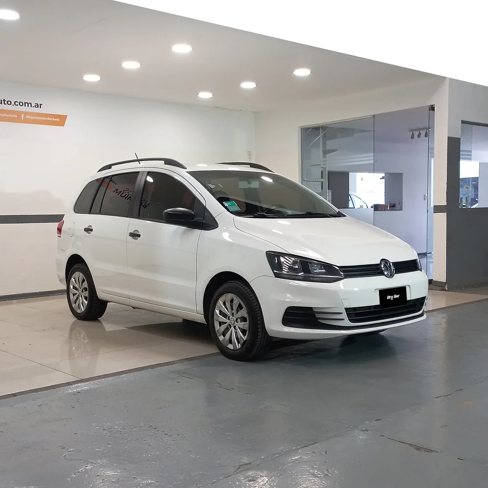 VW Suran 2015 4x2 NAFTA Miniatura 3