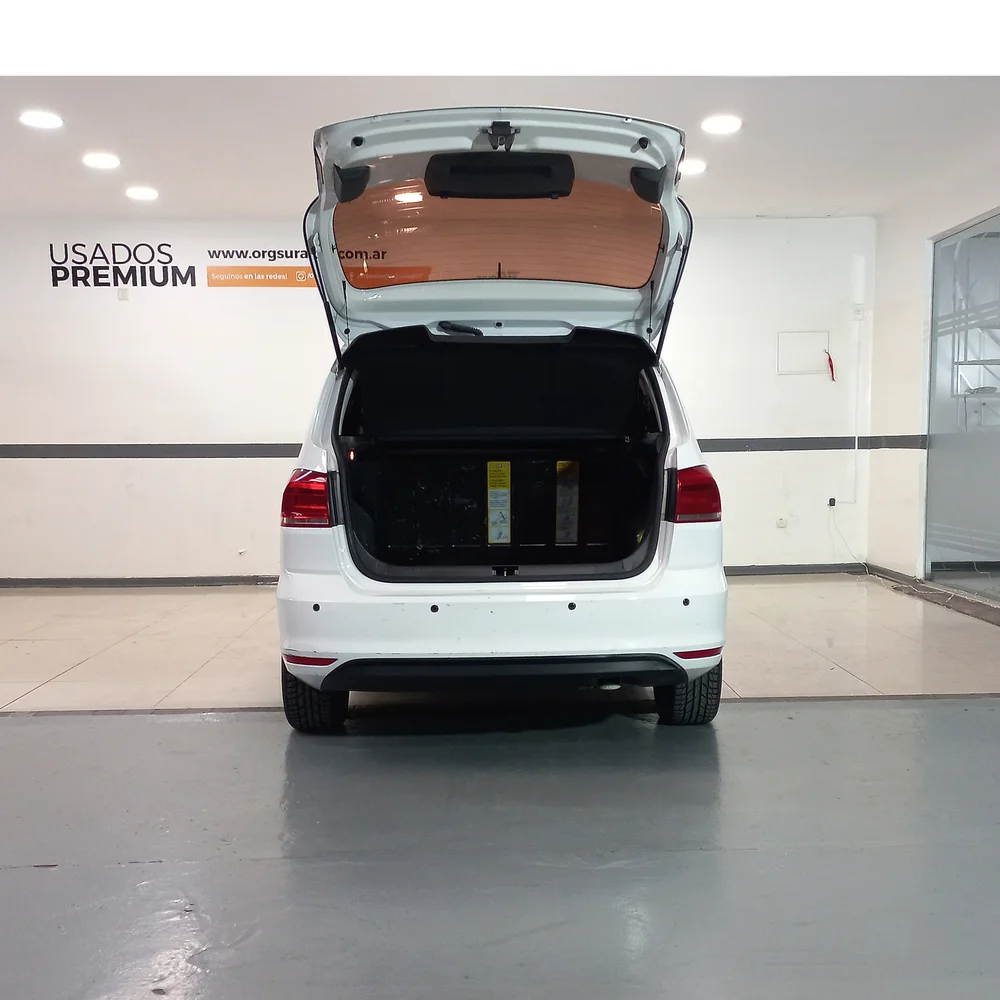 VW Suran 2015 4x2 NAFTA Miniatura 10