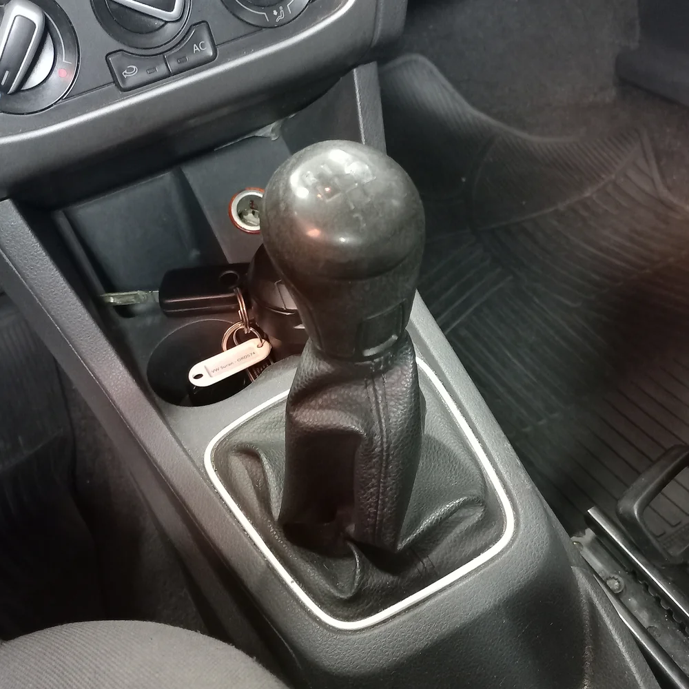 VW Suran 2015 4x2 NAFTA Miniatura 13