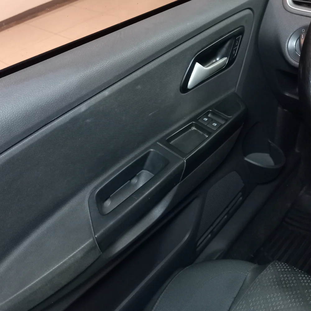 VW Suran 2015 4x2 NAFTA Miniatura 15