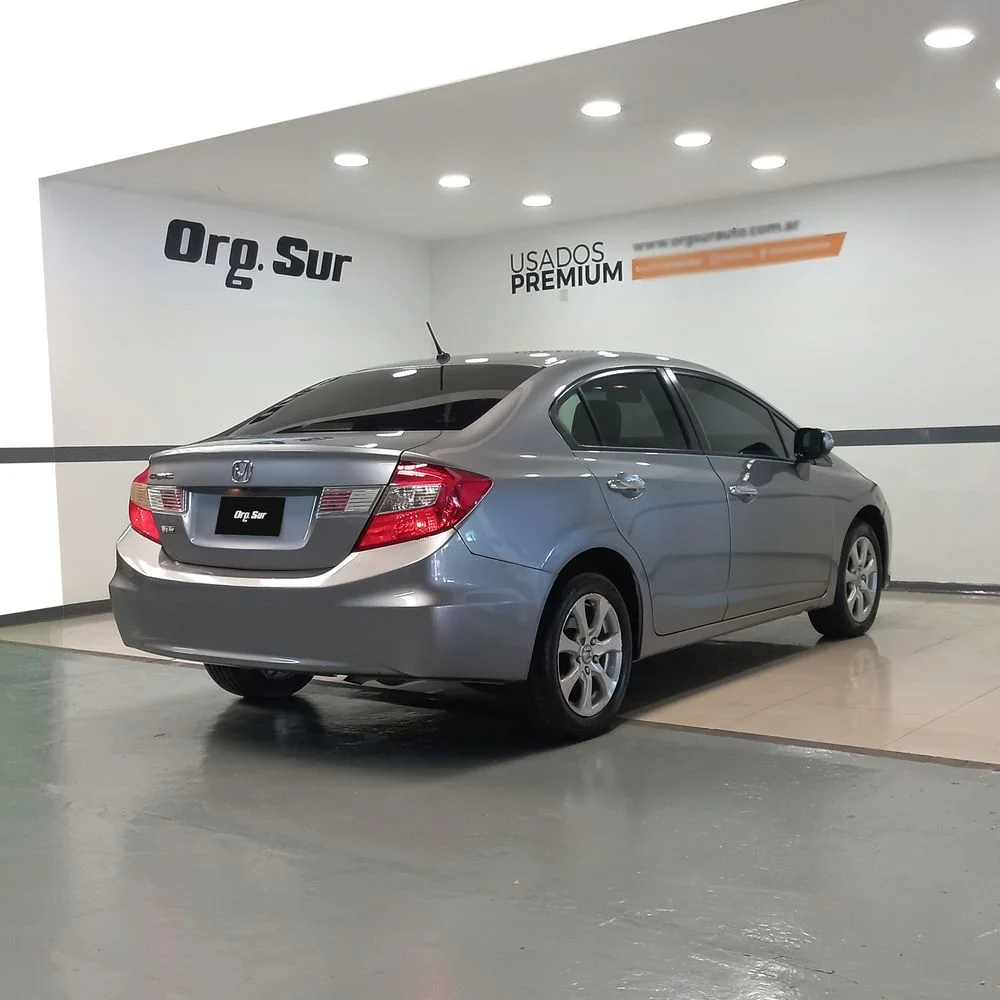 HONDA Civic 2013 4x2 NAFTA Miniatura 5