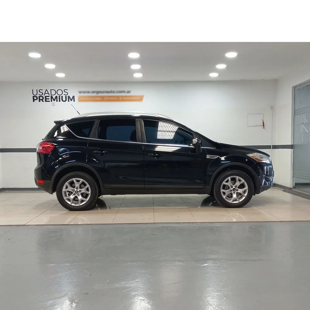 FORD Kuga 2010 4x4 NAFTA Miniatura 4