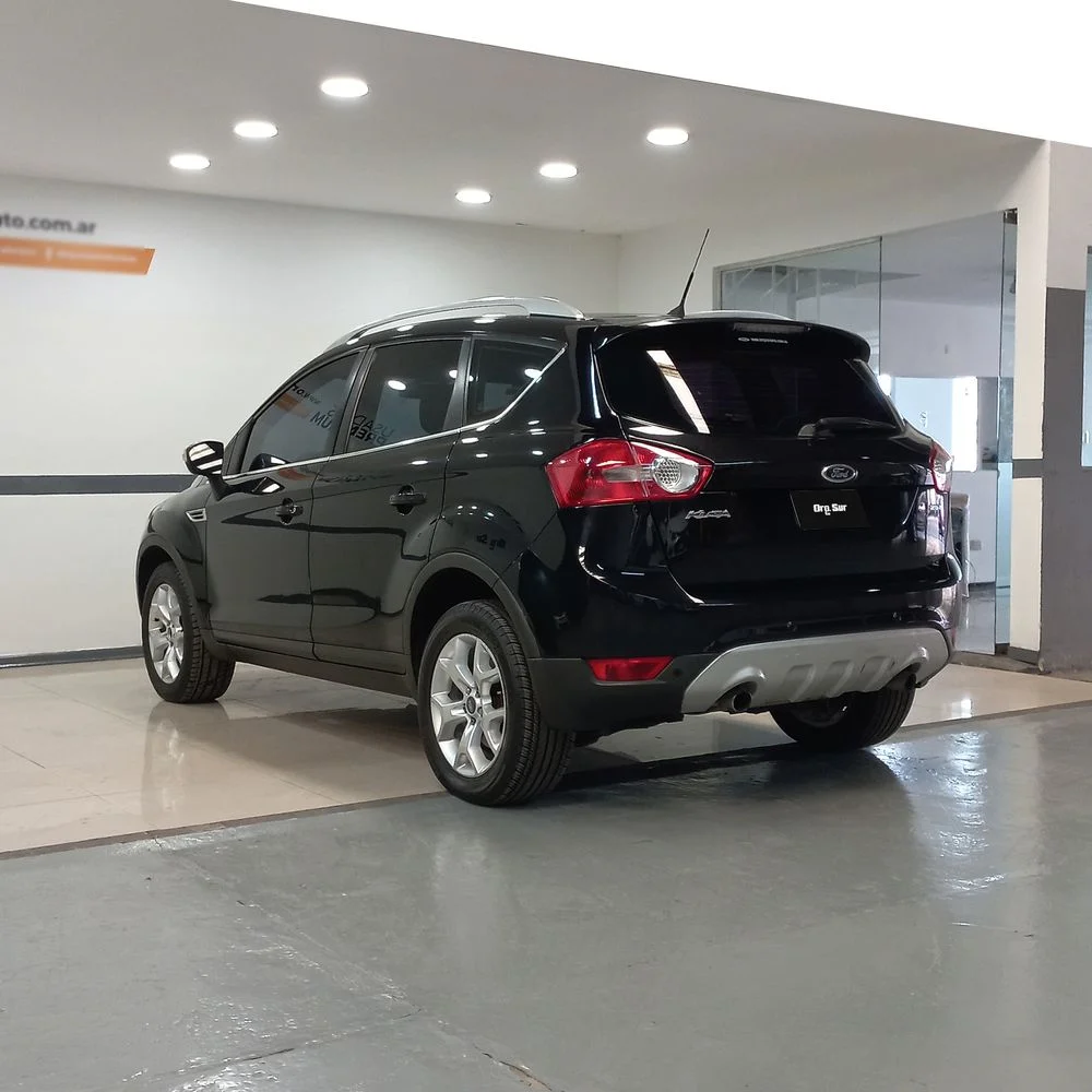 FORD Kuga 2010 4x4 NAFTA Miniatura 7