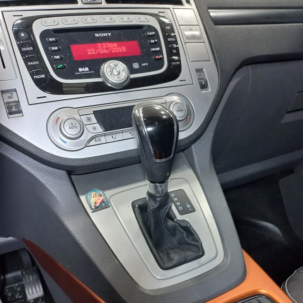 FORD Kuga 2010 4x4 NAFTA Miniatura 13