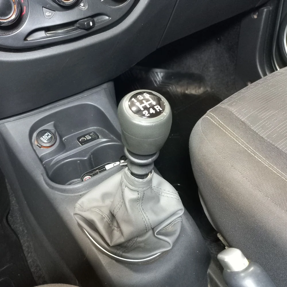 FIAT Palio 2018 4x2 NAFTA Miniatura 13