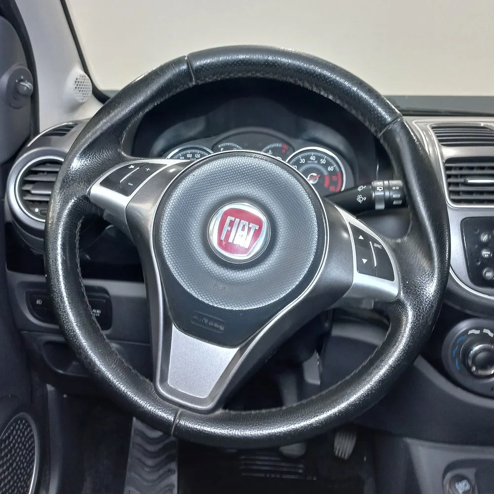 FIAT Palio 2018 4x2 NAFTA Miniatura 14
