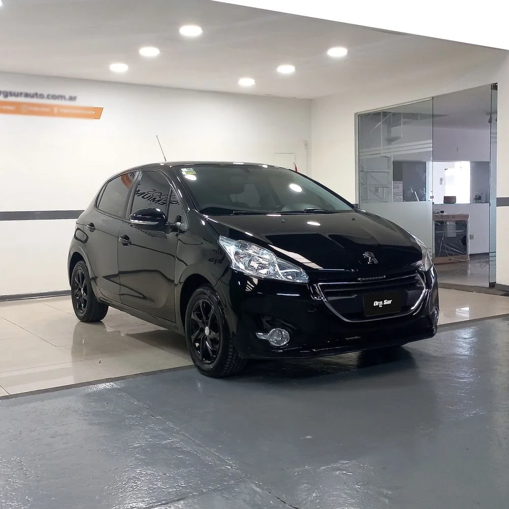 PEUGEOT 208 2014 4x2 NAFTA Miniatura 3