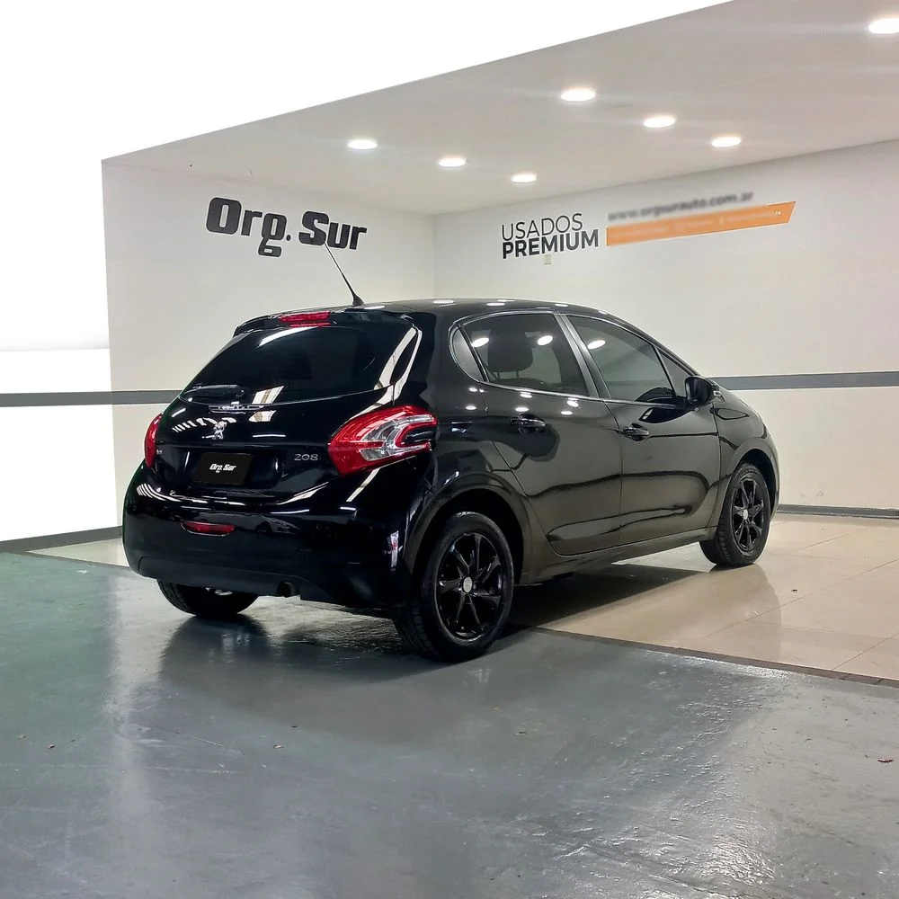 PEUGEOT 208 2014 4x2 NAFTA Miniatura 5