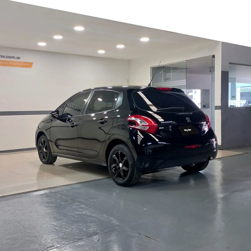 PEUGEOT 208 2014 4x2 NAFTA Miniatura 7