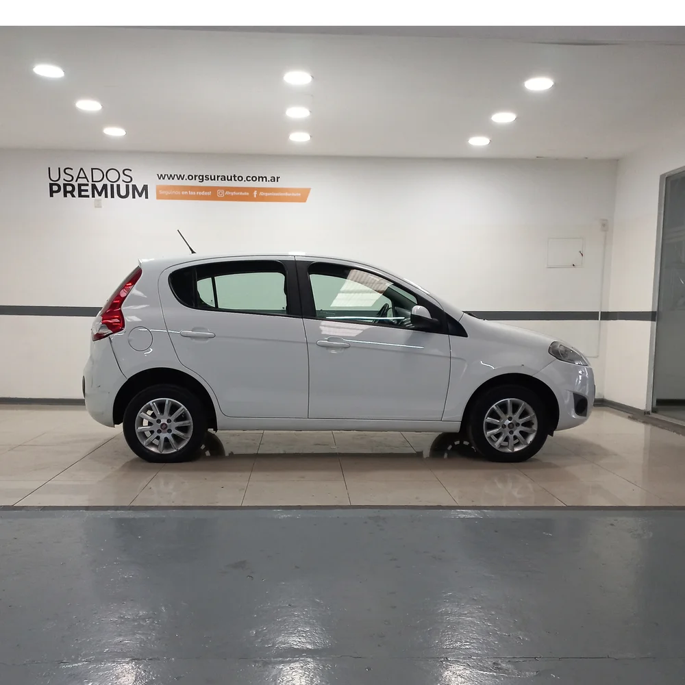 FIAT Palio 2017 4x2 NAFTA Miniatura 4