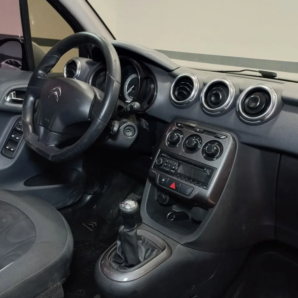 CITROEN C3 2013 4x2 NAFTA Miniatura 17