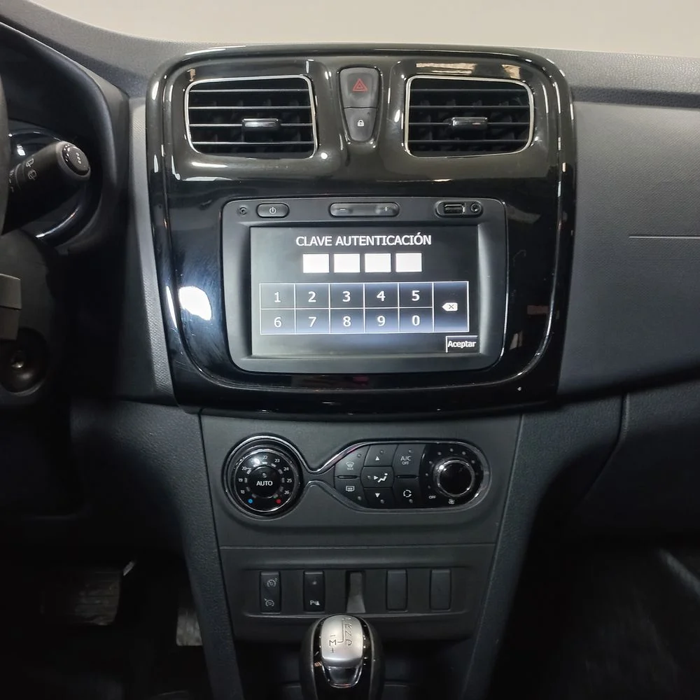RENAULT Sandero Stepway 2020 4x2 NAFTA Miniatura 12