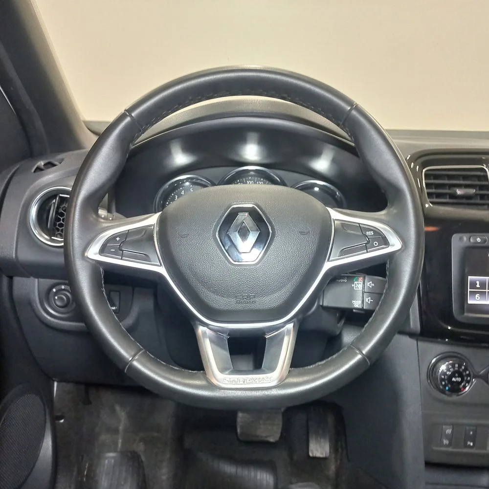 RENAULT Sandero Stepway 2020 4x2 NAFTA Miniatura 14