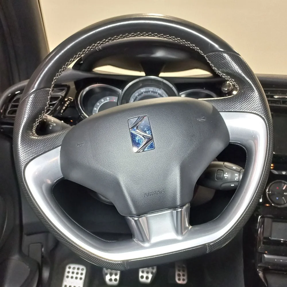 DS DS3 2018 4x2 NAFTA Miniatura 14