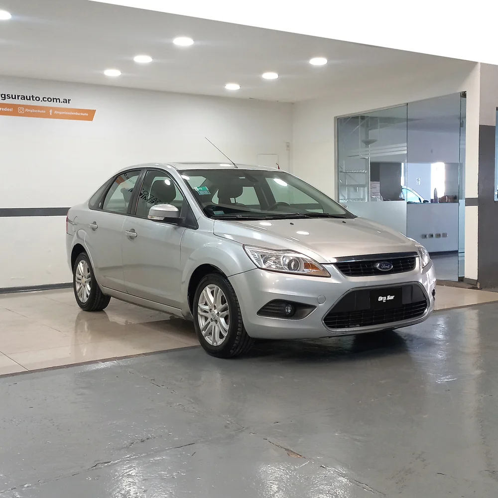 FORD Focus 2010 4x2 DIESEL Miniatura 3