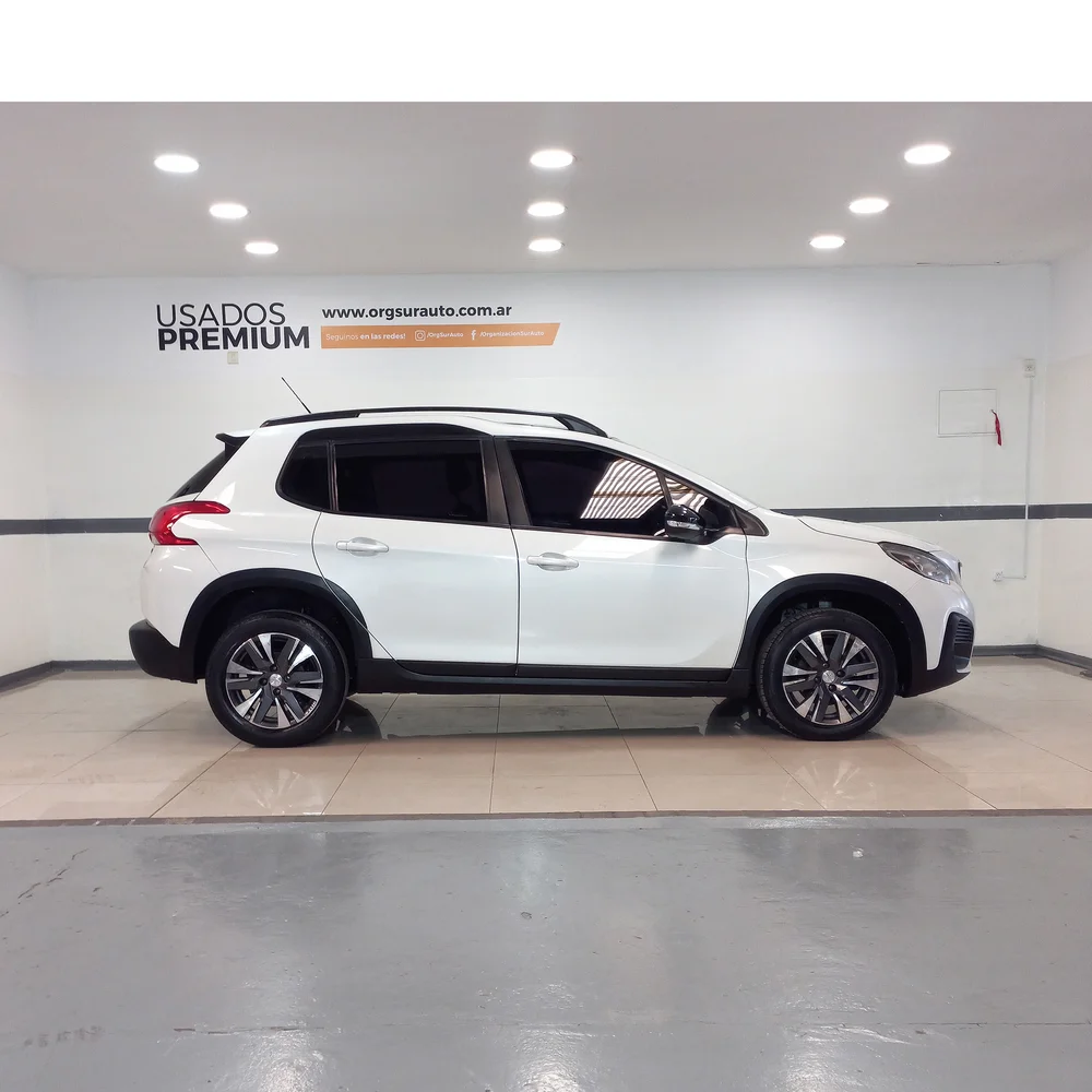 PEUGEOT 2008 2021 4x2 NAFTA Miniatura 4