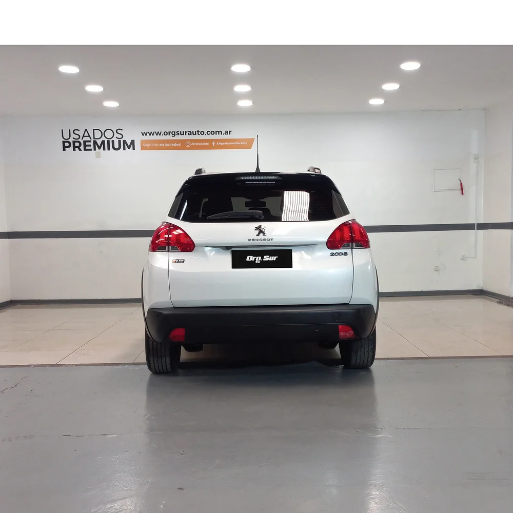 PEUGEOT 2008 2021 4x2 NAFTA Miniatura 6