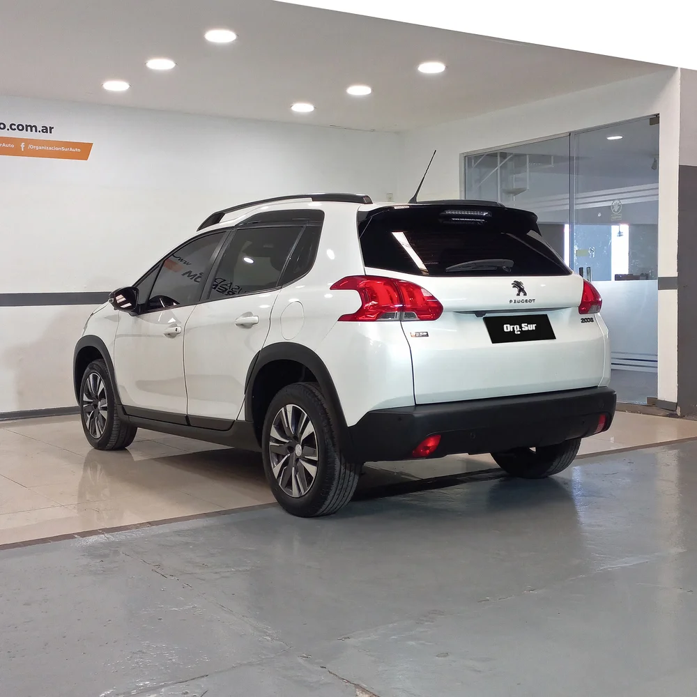 PEUGEOT 2008 2021 4x2 NAFTA Miniatura 7