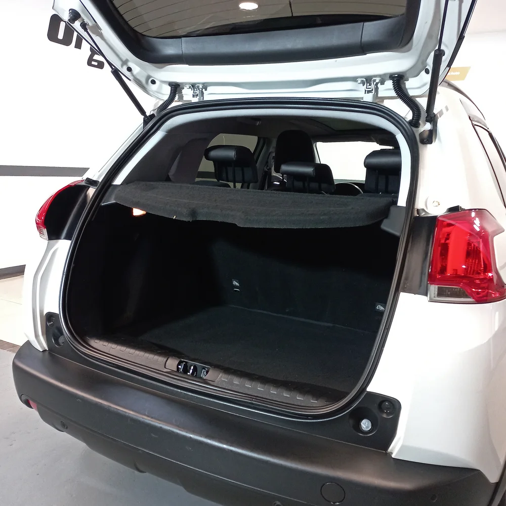 PEUGEOT 2008 2021 4x2 NAFTA Miniatura 10
