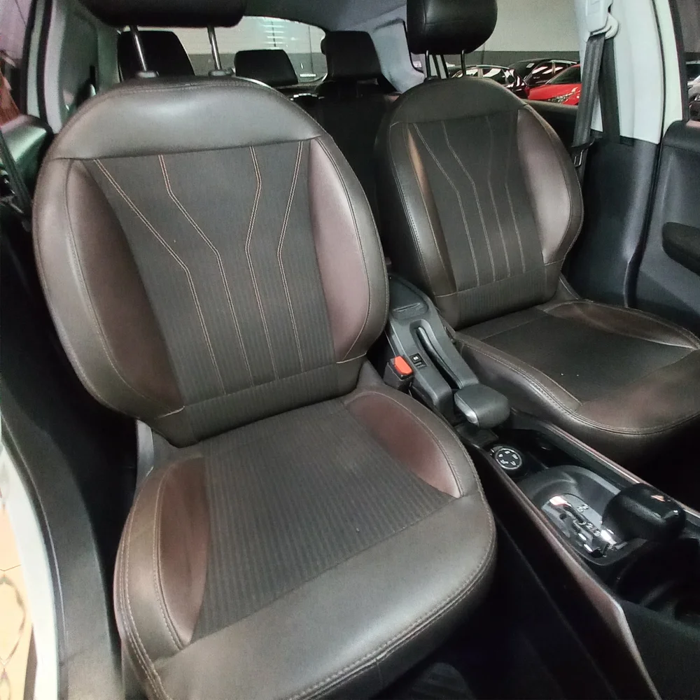 PEUGEOT 2008 2021 4x2 NAFTA Miniatura 18