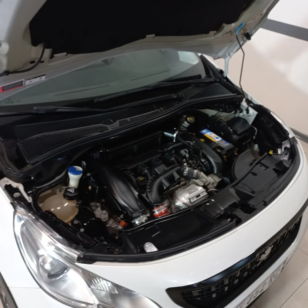 PEUGEOT 2008 2021 4x2 NAFTA Miniatura 21