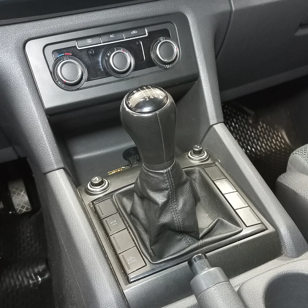 VW Amarok 2011 4x2 DIESEL Miniatura 13