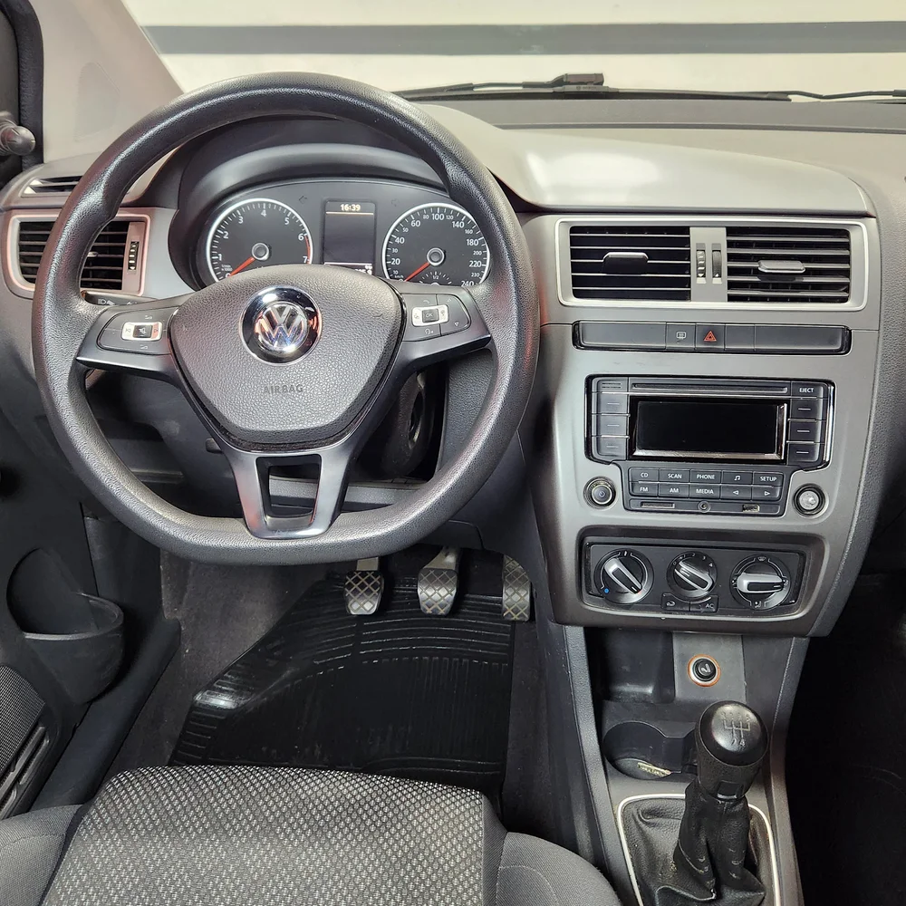 VW Suran 2015 4x2 NAFTA Miniatura 16