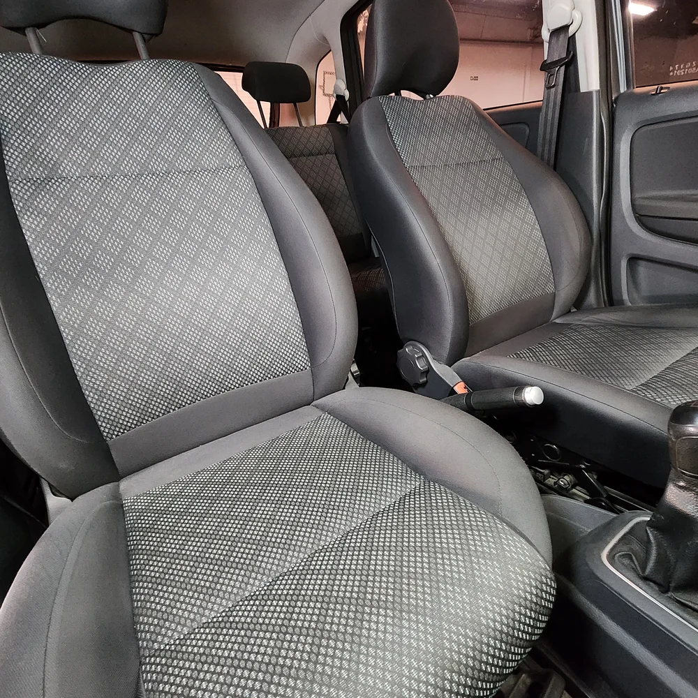 VW Suran 2015 4x2 NAFTA Miniatura 18