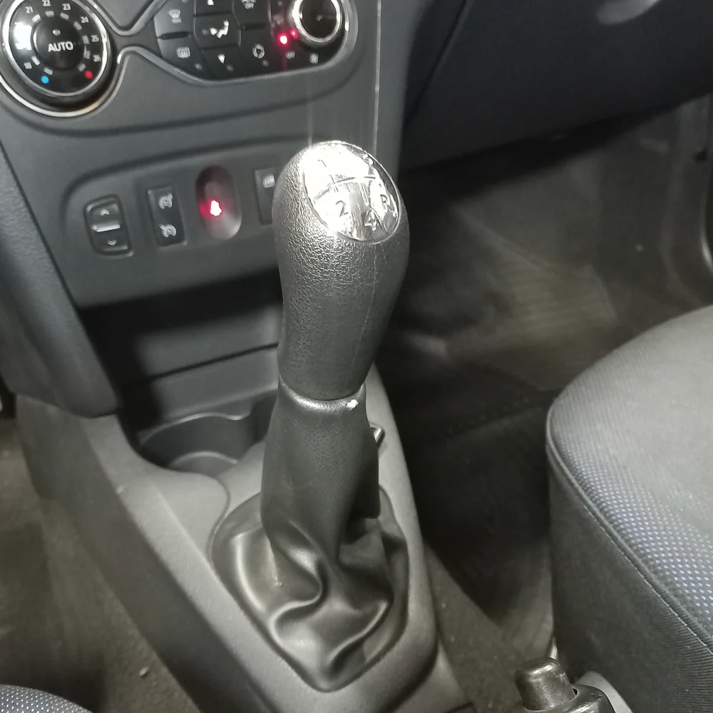 RENAULT Sandero 2017 4x2 NAFTA Miniatura 13