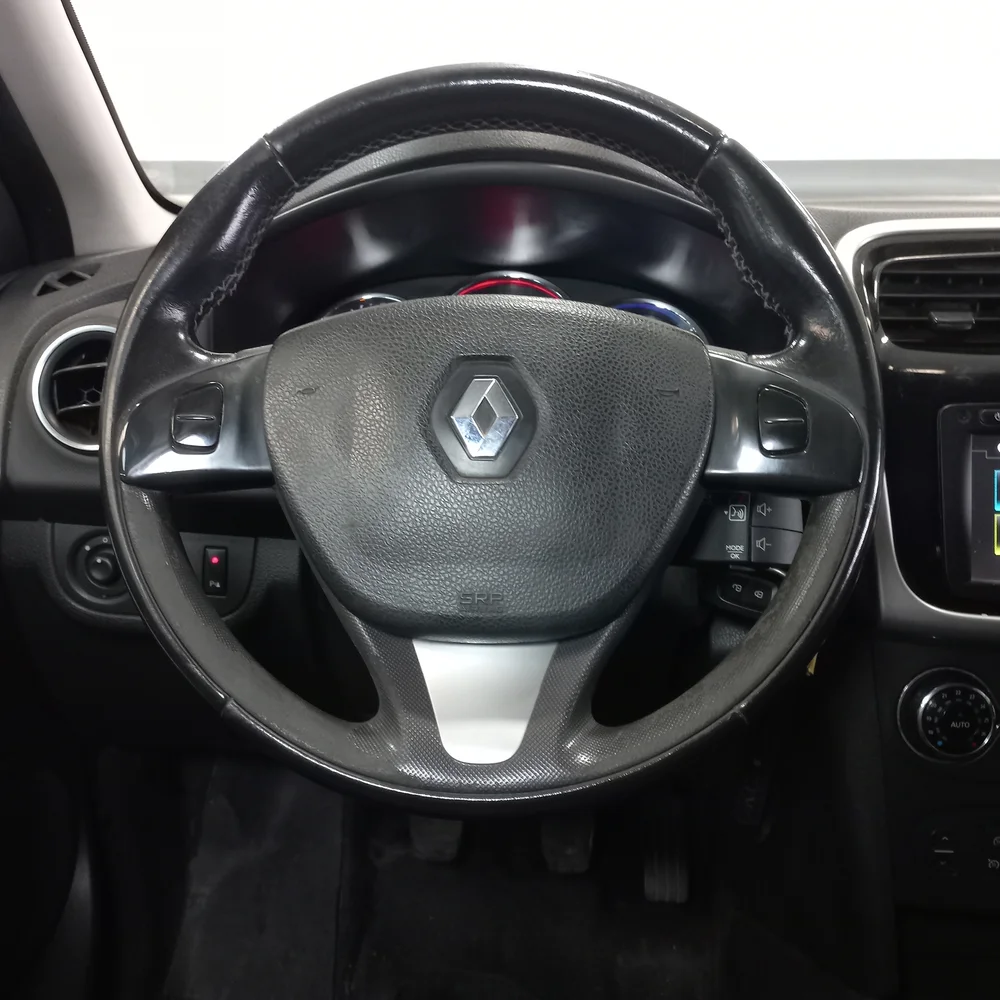 RENAULT Sandero 2017 4x2 NAFTA Miniatura 14