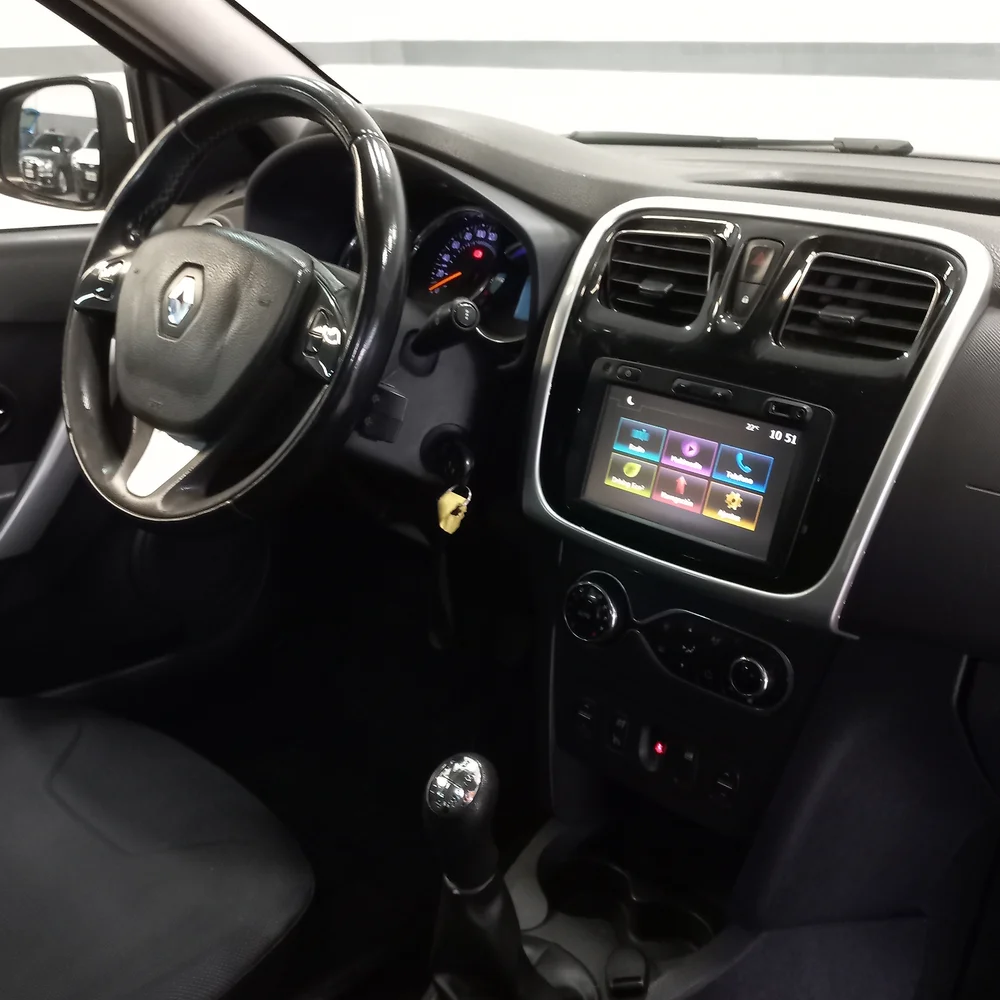 RENAULT Sandero 2017 4x2 NAFTA Miniatura 17