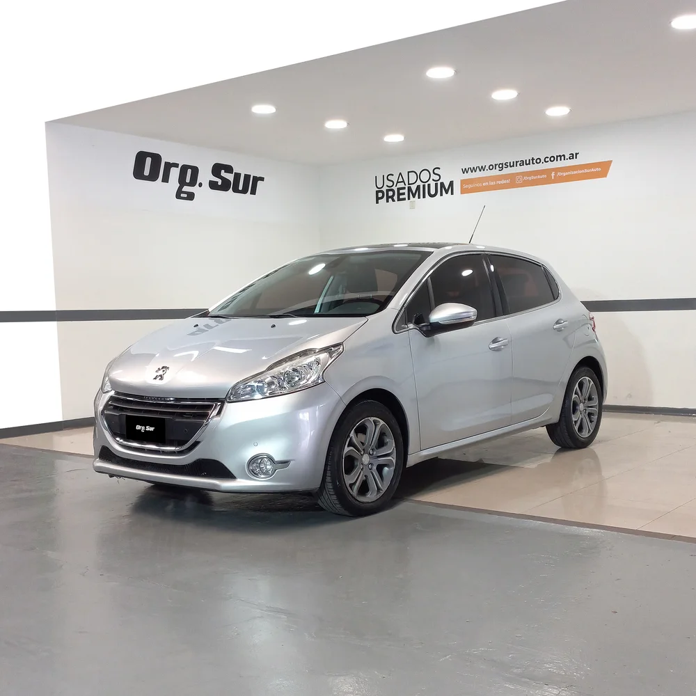 PEUGEOT 208