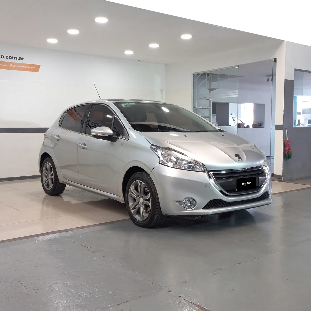 PEUGEOT 208 2014 4x2 NAFTA Miniatura 3