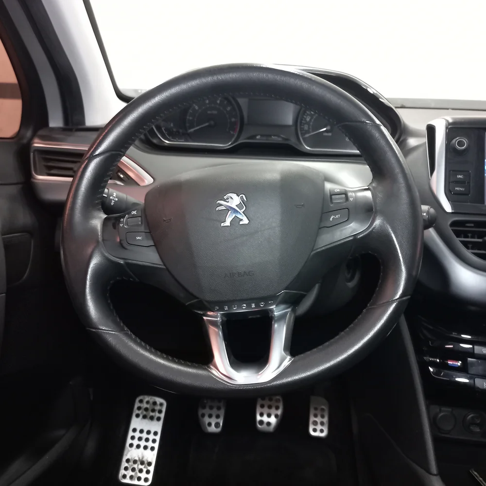 PEUGEOT 208 2014 4x2 NAFTA Miniatura 14