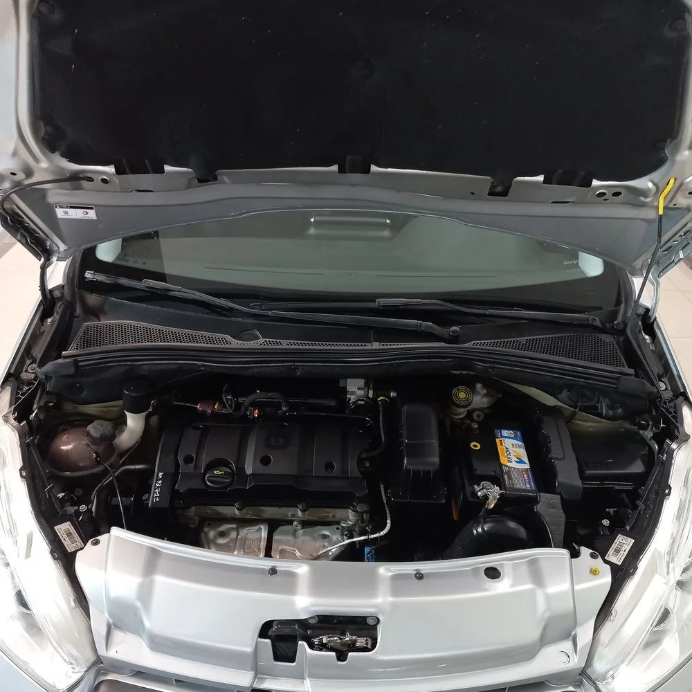PEUGEOT 208 2014 4x2 NAFTA Miniatura 20