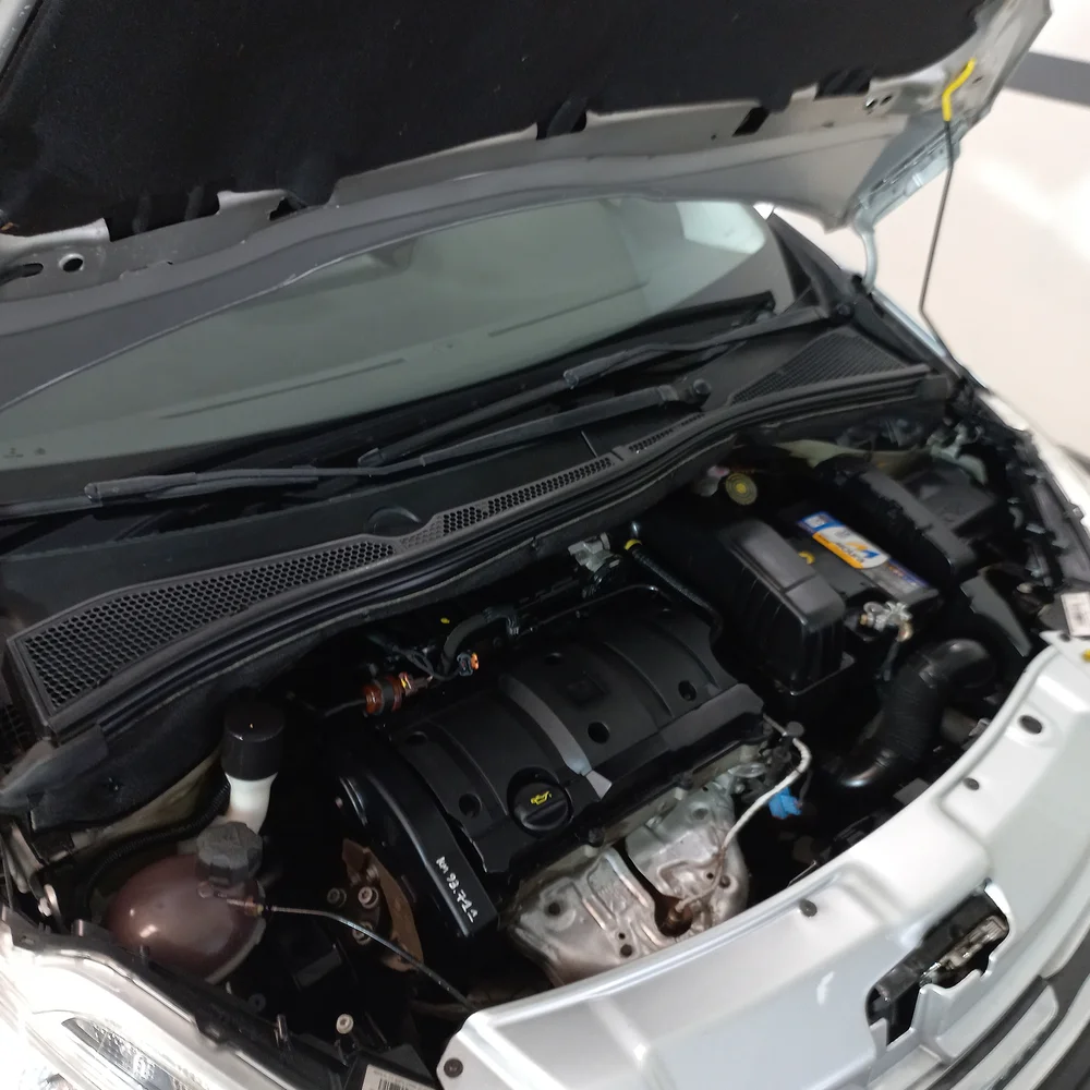 PEUGEOT 208 2014 4x2 NAFTA Miniatura 21