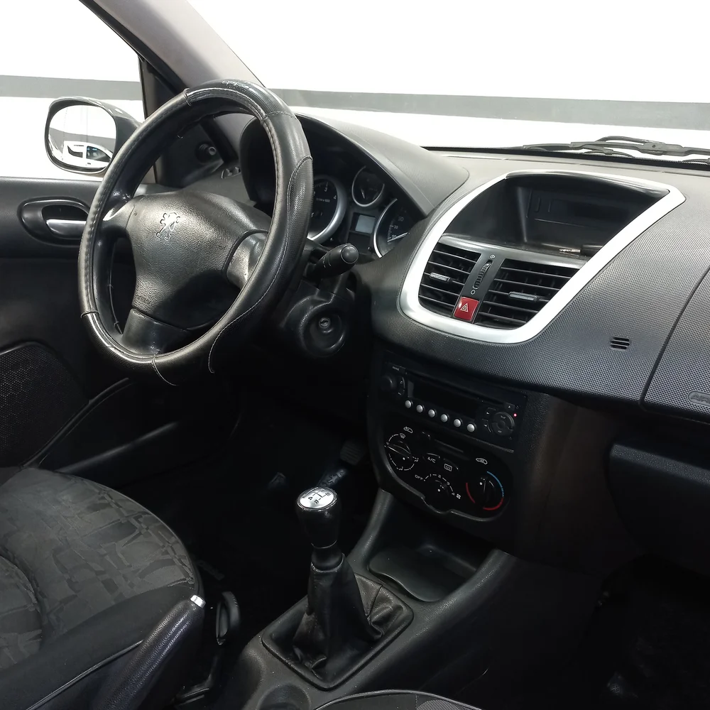 PEUGEOT 207 2011 4x2 DIESEL Miniatura 15