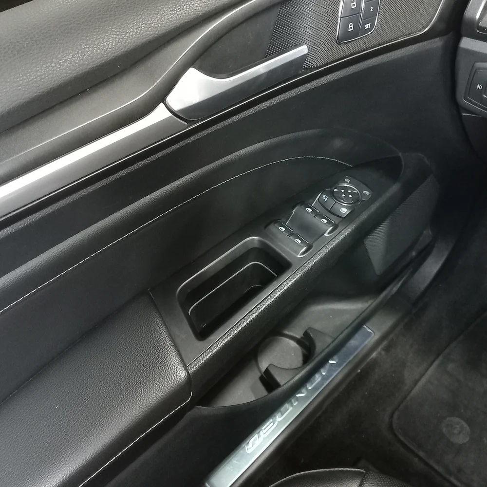 FORD Mondeo 2018 4x2 NAFTA Miniatura 15